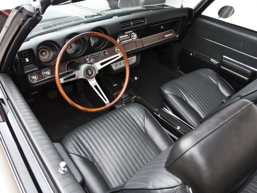 Интерьер Oldsmobile 442 Convertible 1969 года  (фото 22 из 29)